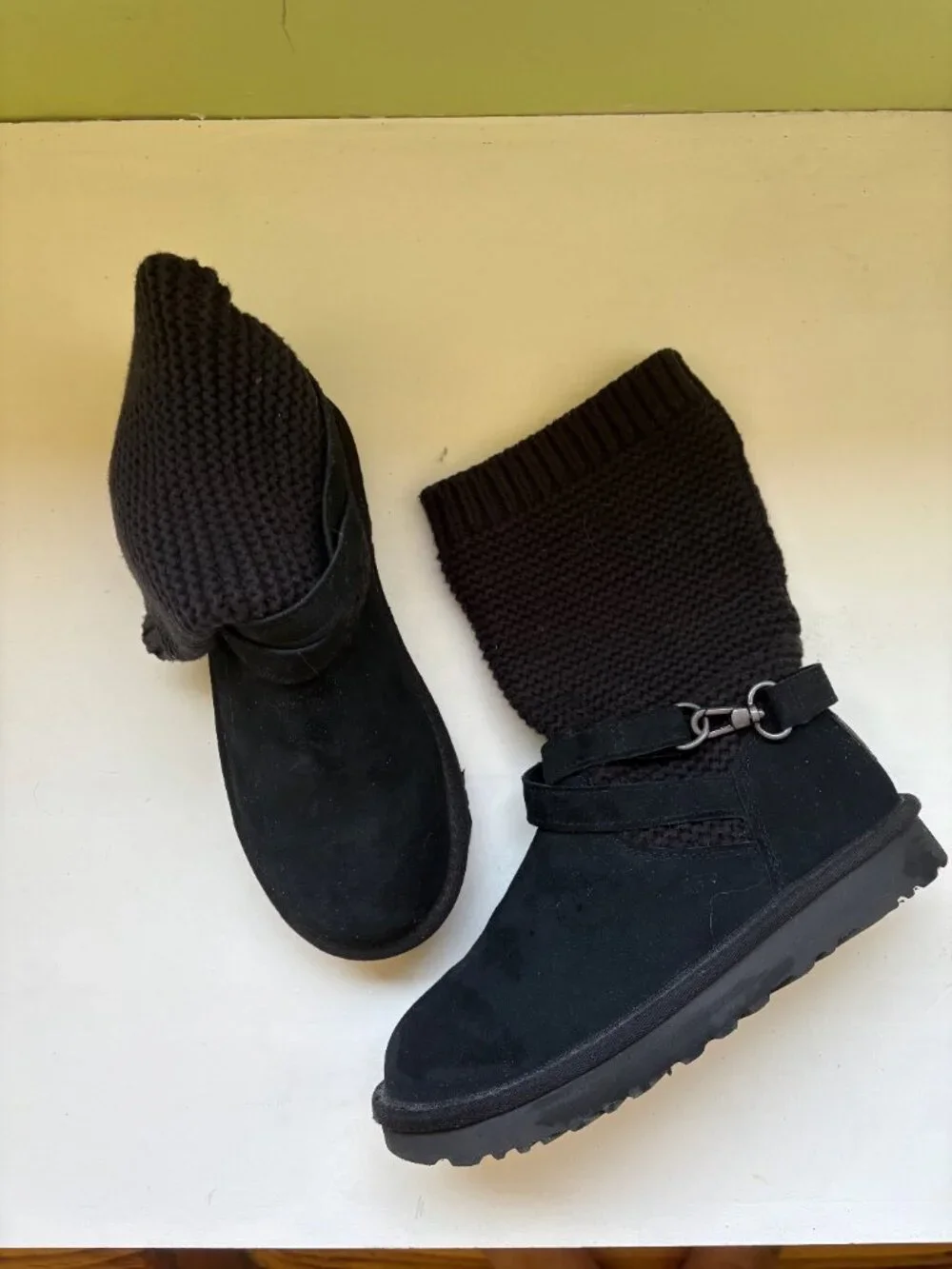 UGG sweater top